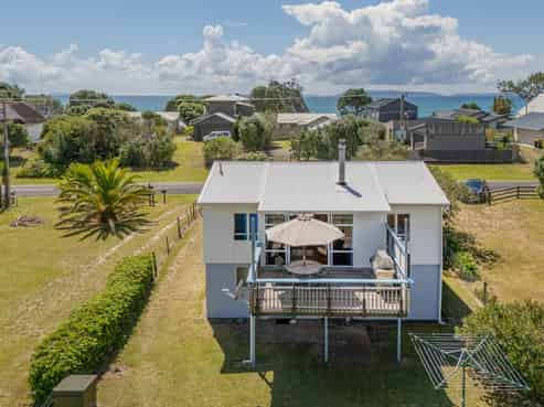 221 Mangakahia Drive, Whangapoua