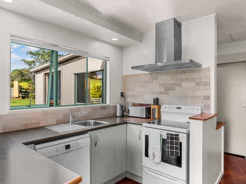 233 Shoemaker Road, Waipu