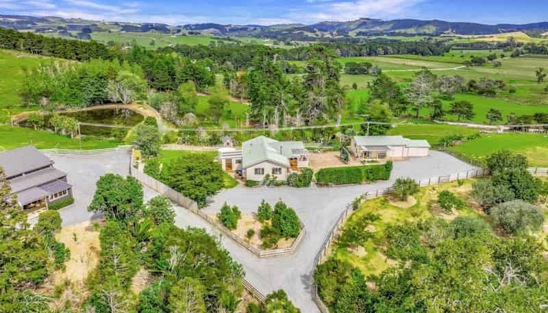 233 Shoemaker Road, Waipu