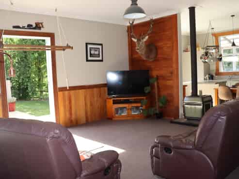 1653 Mokau Road, Uruti