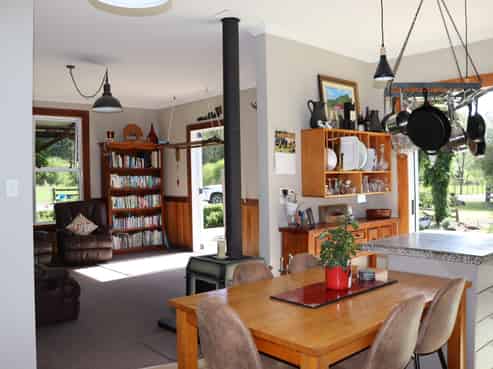 1653 Mokau Road, Uruti