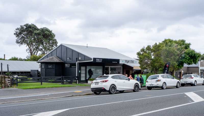 1130 South Road, Oakura