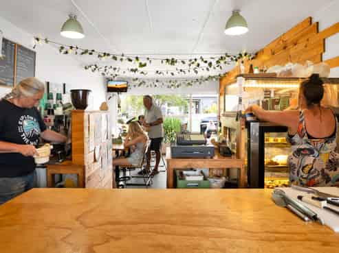Vendor on the move – Make an offer