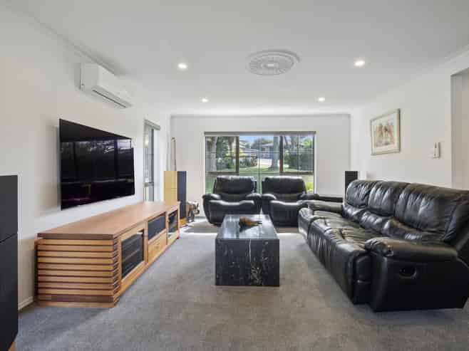 112 Valley Road, Pukekohe