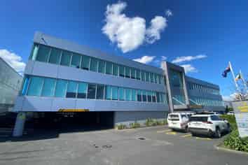 Prime Onehunga Office: 959m² Flexible Space
