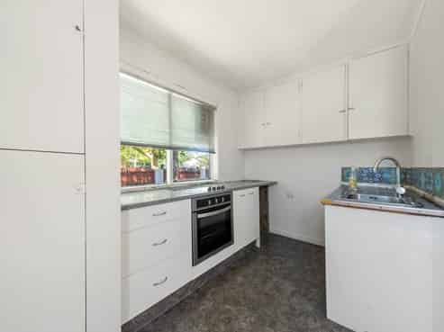 99 Seabrook Avenue, New Lynn