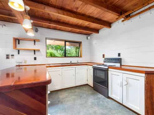 28 Rimu Road, Oratia