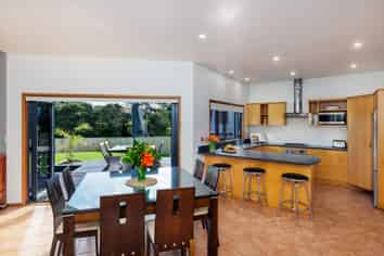 2 Spinnaker Point, Paihia