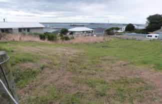 66 Shannon Street, Bluff