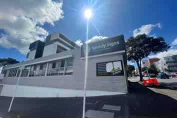 Large Versatile Space on Newton Road