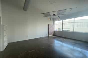 Large Versatile Space on Newton Road