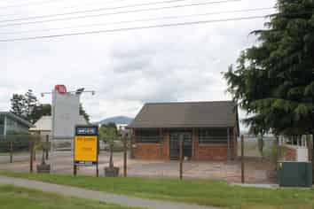 Main road office with display yard for sale