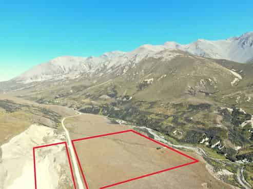 5601 West Coast Road, Springfield