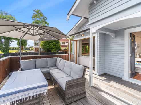 6 Waterfront Road, Mangere Bridge