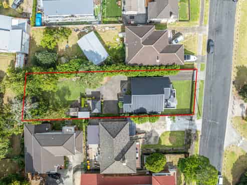6 Waterfront Road, Mangere Bridge