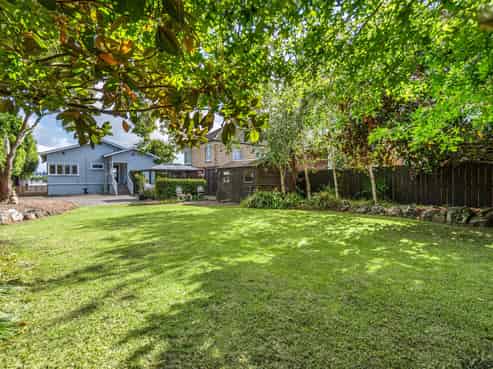 6 Waterfront Road, Mangere Bridge