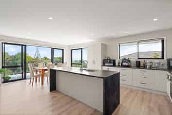 64 Stratford Drive, Cable Bay