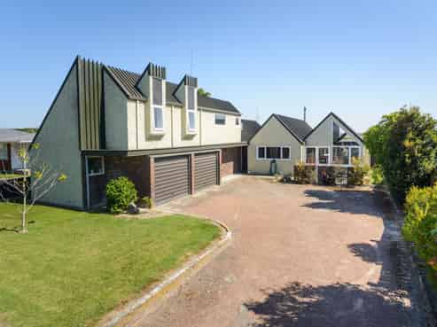 111 Benmore Avenue, Cloverlea