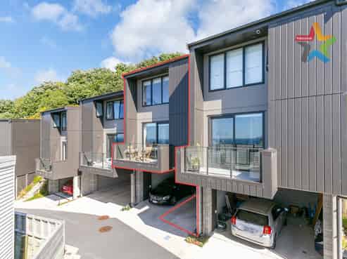 12/52 High Street, Island Bay