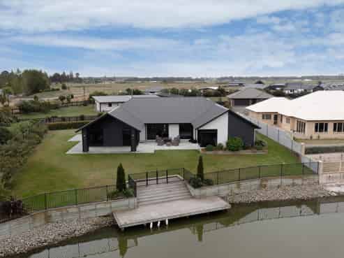 13 Trent Place, Huntingdon/Lake Hood
