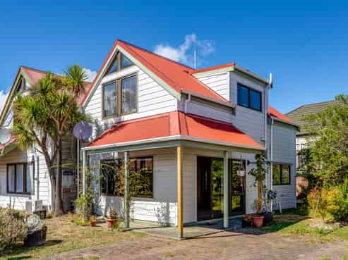 12/58 Cuba Street, Petone