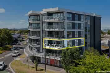 2A/84 Gunner Drive, Te Atatu Peninsula
