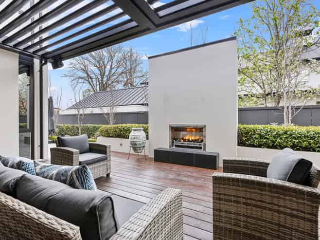 6 Circuit Street, Merivale