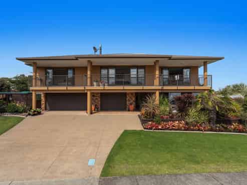 14 Commodores Close, Coastlands