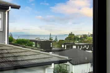8 Shelby Place, Long Bay