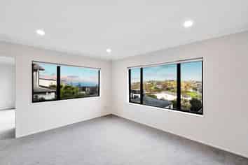 8 Shelby Place, Long Bay