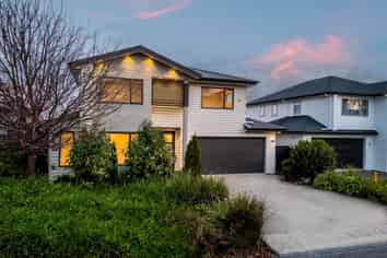 8 Shelby Place, Long Bay