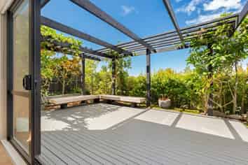 8 Shelby Place, Long Bay