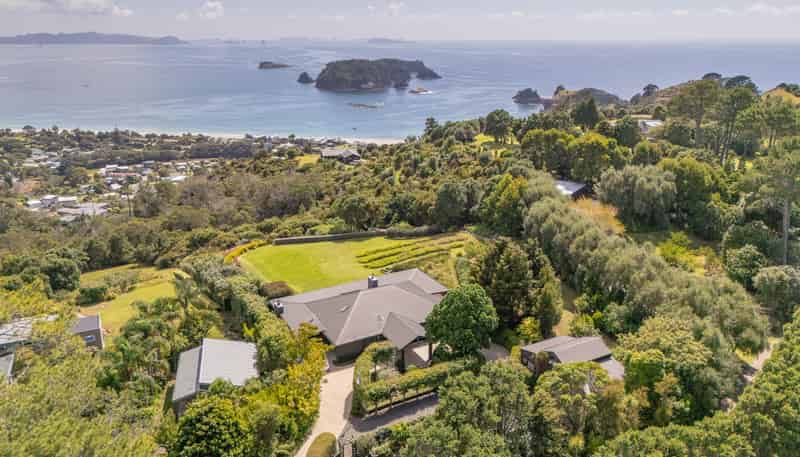 49 Sarahs Hill, Hahei