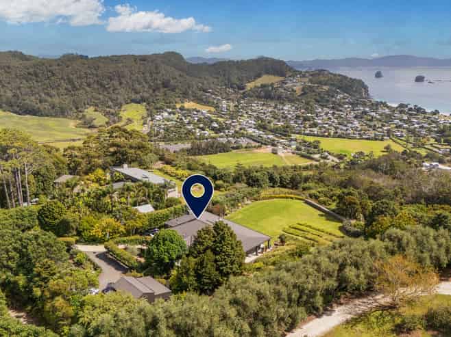 49 Sarahs Hill, Hahei