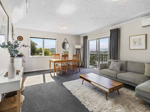 4B Sarah Way, Crofton Downs