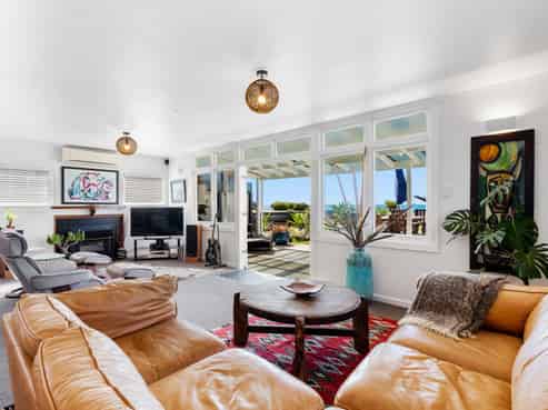205 Whirinaki Road, Bay View