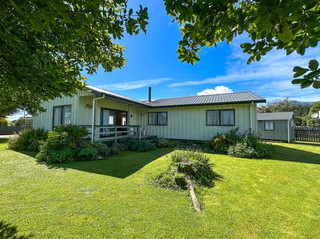 64 Abel Tasman Drive, Takaka