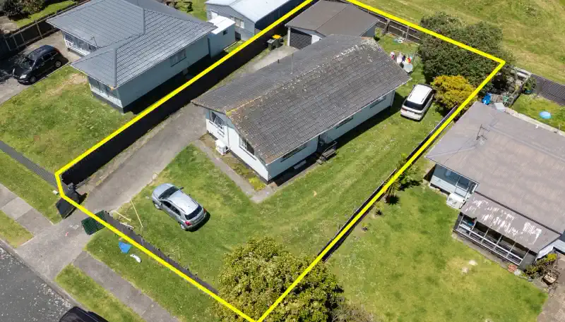16 Palermo Place, Clover Park