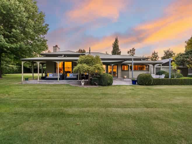371 Racecourse Road, Allenton