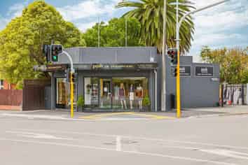 High Profile Corner Premises   