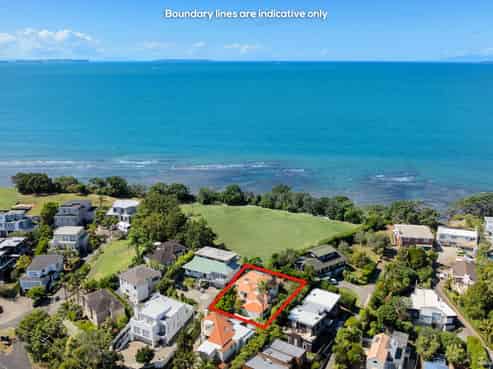 1/111 Beach Road, Castor Bay