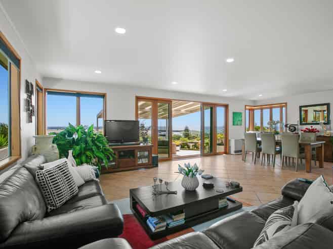 46 Whiteley Street, Moturoa