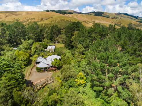 303 Kahuterawa Road, Linton