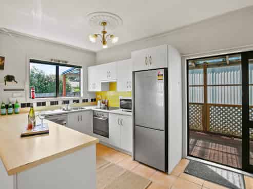 143 Ngamotu Road, Spotswood