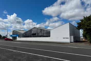 Central Warehouse Space For Lease 