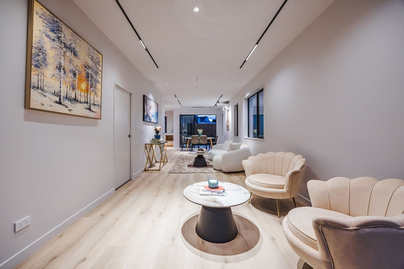 Luxurious Brand New and Standalone Home - Widok 3