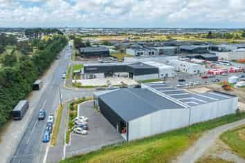 **SOLD** Hornby industrial investment – Post EQ build