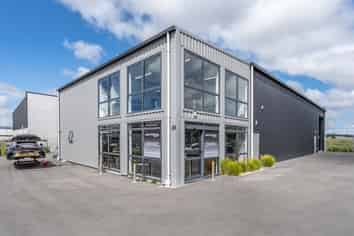 **SOLD** Hornby industrial investment – Post EQ build