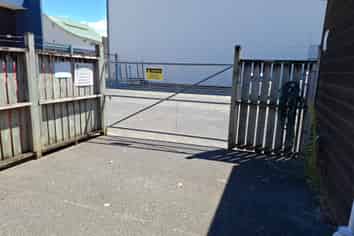 IDEAL TRADIES/WAREHOUSING UNIT