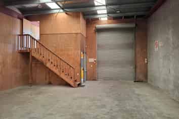 IDEAL TRADIES/WAREHOUSING UNIT
